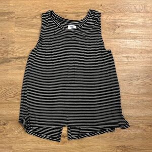 Old Navy Classic Black and White Striped Split Back Tee
